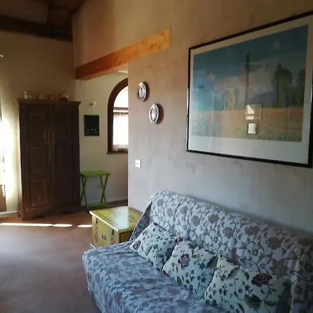 Tenuta Montanello Bed & Breakfast 4*